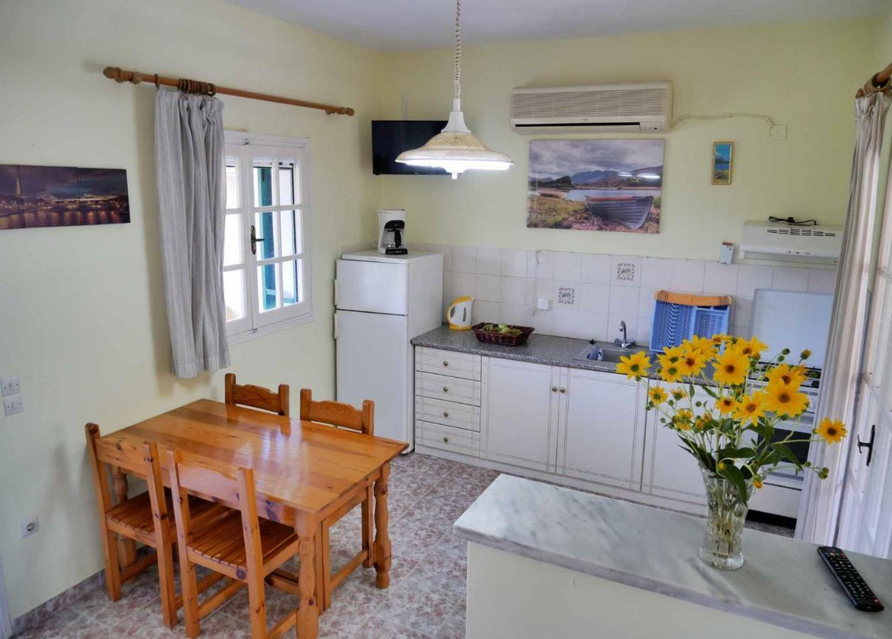 Yiannis Apartments Agios Georgios Pagoi Corfu Агиос Георгиос Пагон Екстериор снимка