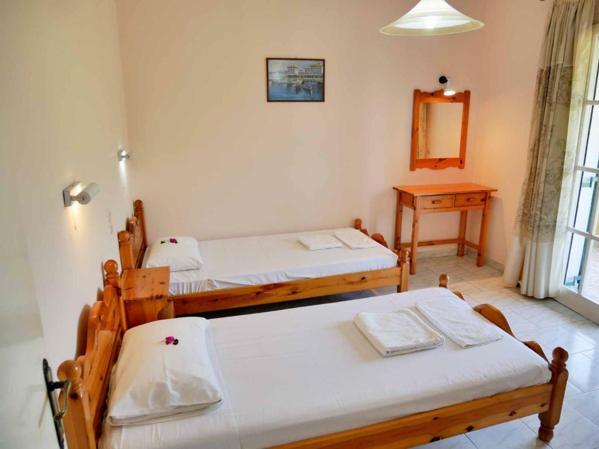 Yiannis Apartments Agios Georgios Pagoi Corfu Агиос Георгиос Пагон Екстериор снимка
