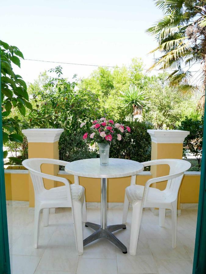 Yiannis Apartments Agios Georgios Pagoi Corfu Агиос Георгиос Пагон Екстериор снимка