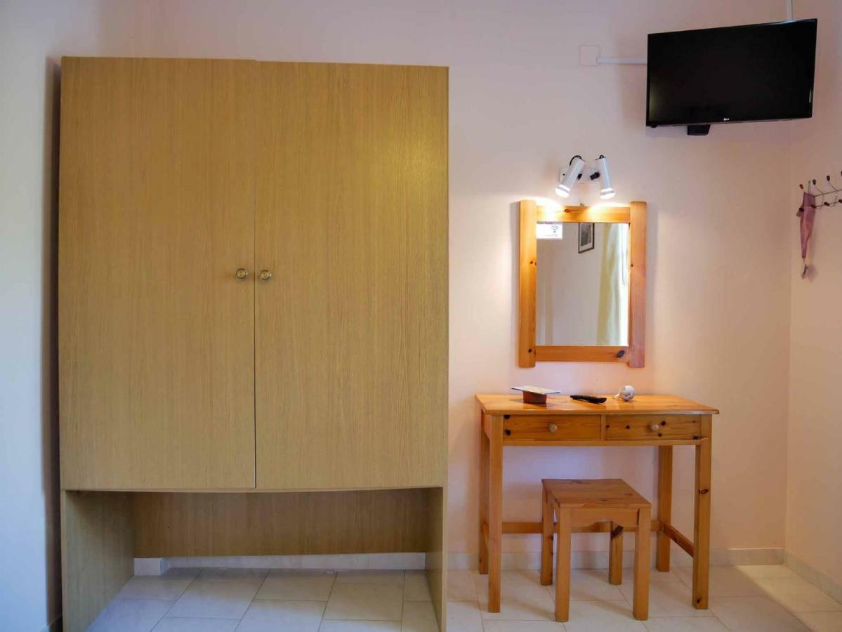 Yiannis Apartments Agios Georgios Pagoi Corfu Агиос Георгиос Пагон Екстериор снимка