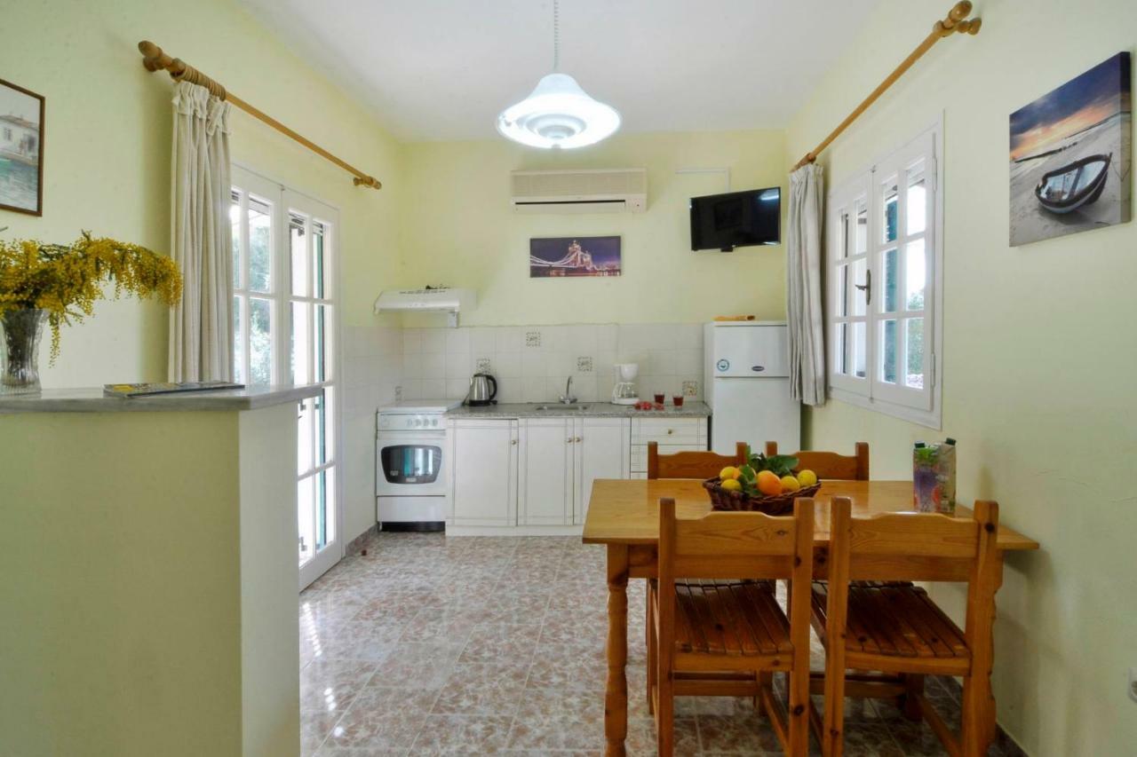 Yiannis Apartments Agios Georgios Pagoi Corfu Агиос Георгиос Пагон Екстериор снимка