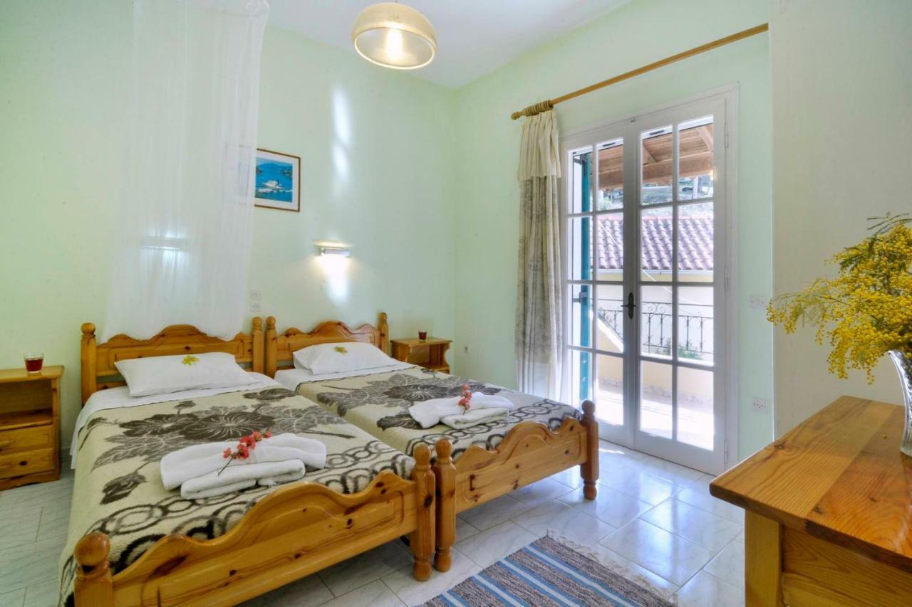 Yiannis Apartments Agios Georgios Pagoi Corfu Агиос Георгиос Пагон Екстериор снимка